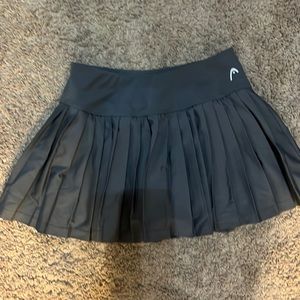 gray pleaded tennis skirt!